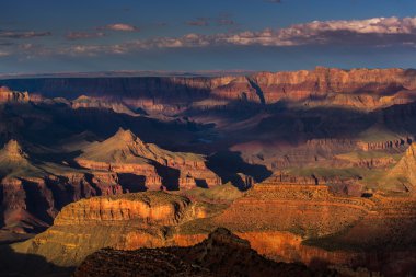 Büyük Kanyon, Arizona, sahne, günbatımı gökyüzü üzerinde profilli