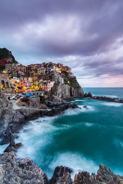 Mooie avond landschap in Cinque Terre, Italië — Stockfoto