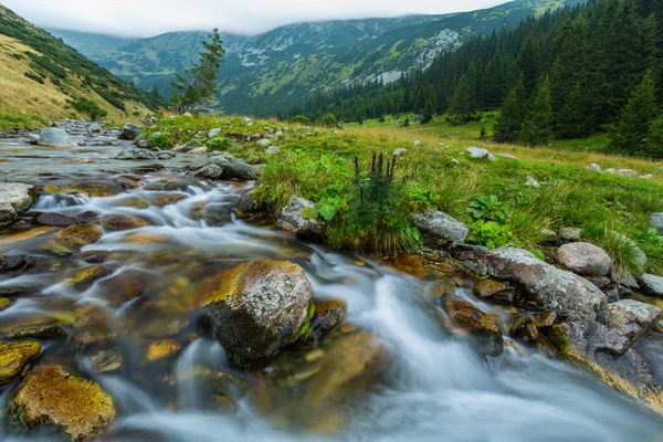 在特兰西瓦尼亚的山景 — 图库照片