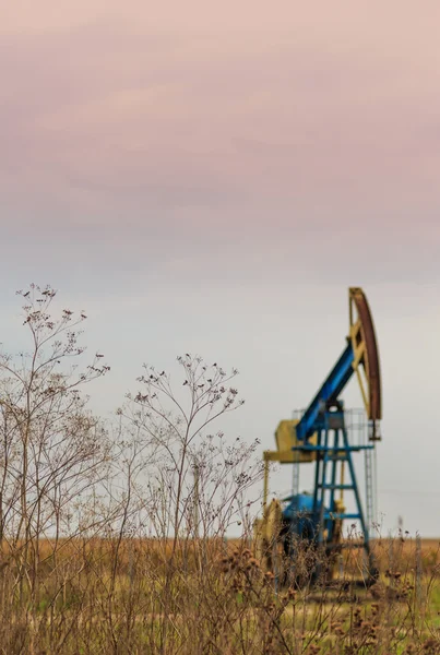 Funzionamento pozzo di petrolio e gas — Foto Stock