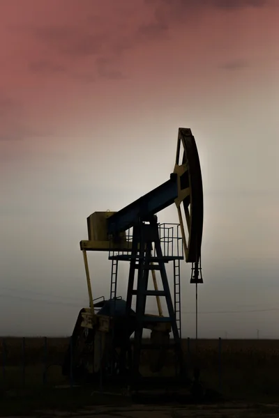 Operating oil and gas well — Stock Photo, Image