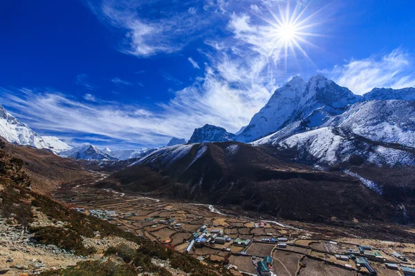 A Himalája hegyi táj — Stock Fotó