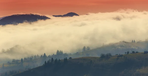 Paysages d'automne en zone rurale en Transylvanie — Photo