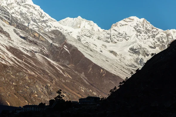 Montañas en Himalaya — Foto de Stock