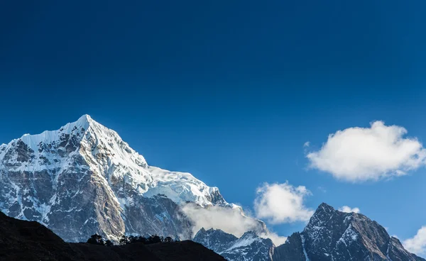 Paesaggio montano in Himalaya — Foto Stock