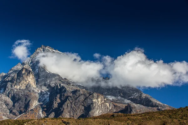 Paesaggio montano in Himalaya — Foto Stock