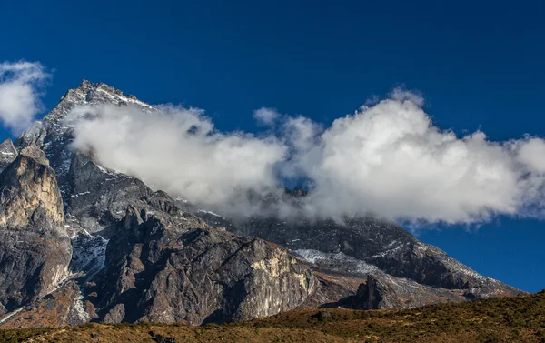 Berglandschap in Himalaya — Stockfoto