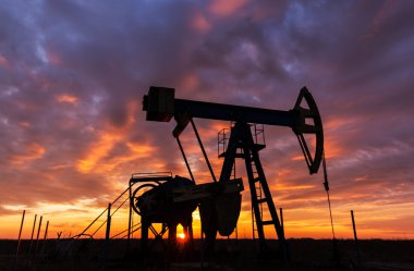 Endüstriyel petrol ve gaz iyi