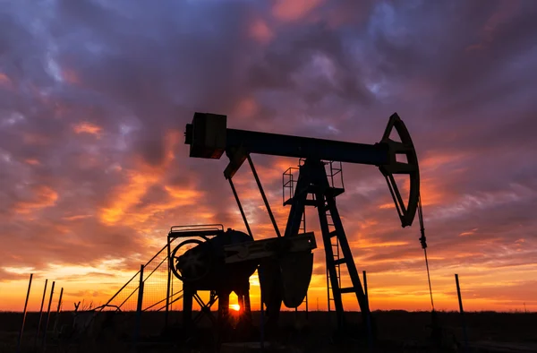 Pozzo di petrolio e gas industriale — Foto Stock