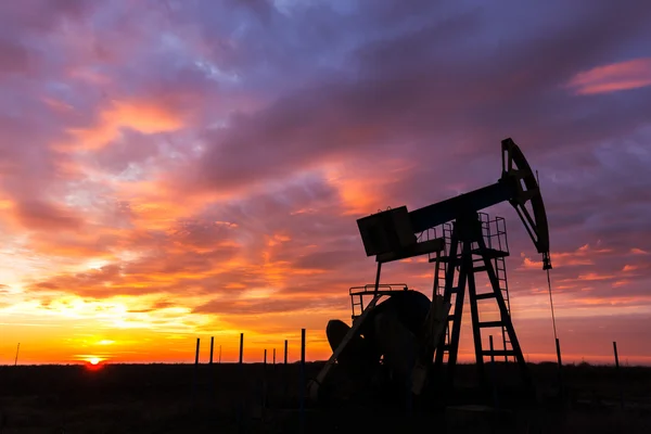 Endüstriyel petrol ve gaz iyi - Stok İmaj