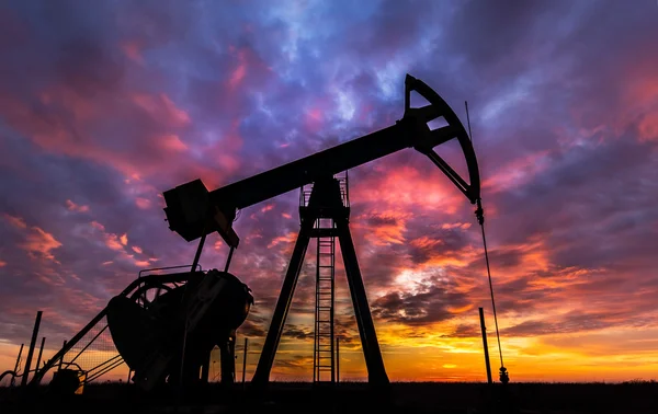 Endüstriyel petrol ve gaz iyi Stok Resim