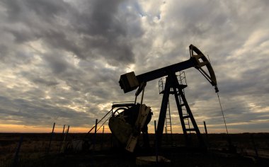 Endüstriyel petrol ve gaz iyi