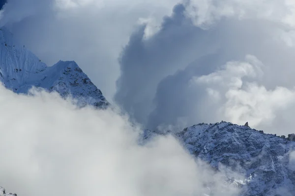 Himalayalar Alp sahne — Stok fotoğraf