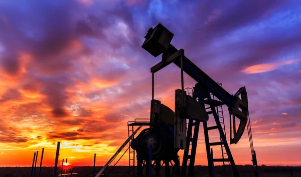 Puits de pétrole et de gaz industriels — Photo