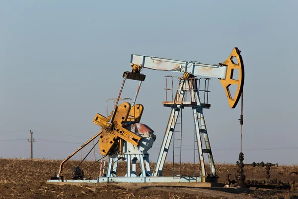 Poço de petróleo e gás operacional — Fotografia de Stock