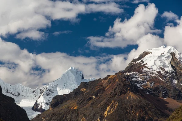 Beautiful mountain scenery in the Andes — Stock Photo, Image