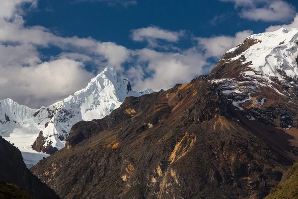 Vackra bergslandskapet i Anderna — Stockfoto