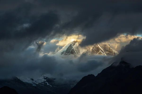 Andes güzel dağ manzarası — Stok fotoğraf