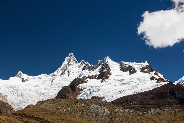 Beau paysage de montagne dans les Andes — Photo