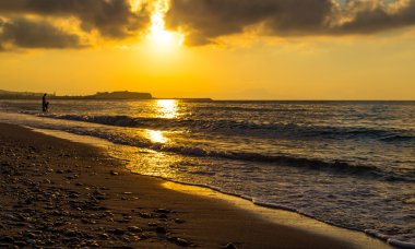 Sıcak bir gün bir yaz sahilde, Yunanistan