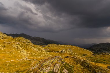 Transilvanya Alpleri'nde dağ manzarası