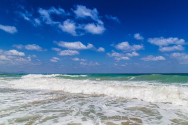 Güzel bir kumsal bir Yunan Adası
