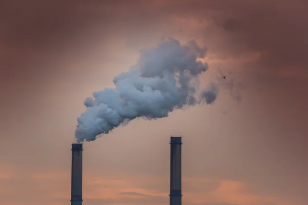 Industrial cityscape with coal power plant and smoke stacks — Stock Photo, Image