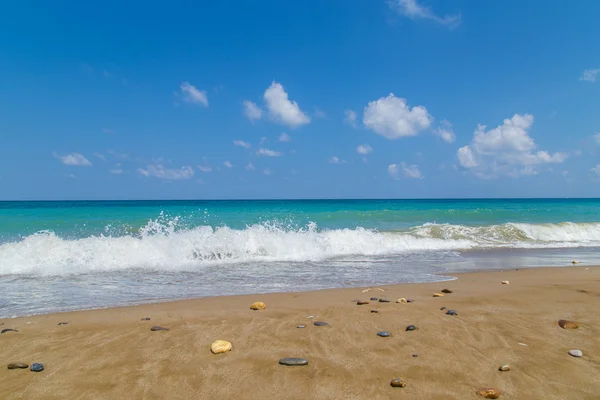 Güzel bir kumsal bir Yunan Adası