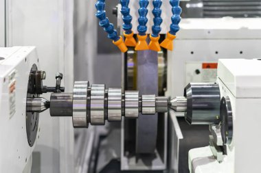 yüksek isabetli yüzey silindirik cnc öğütme makinesi ve fabrikadaki endüstriyel metal işi için üretim bitiş süreci parçası