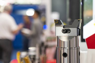 Cnc makineleme merkezi için karpit ucu eklenerek ayarlanabilir tutulabilir baş eklentisi metal iş süreci üretmek için sıkıcı ya da değirmen makinesi