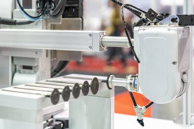 yüksek teknoloji doğruluk ve modern otomatik toplama vakum veya montaj otomotiv vanası vakum veya emme yoluyla veya endüstriyel üretim sürecinin maddi ürün ürünleri