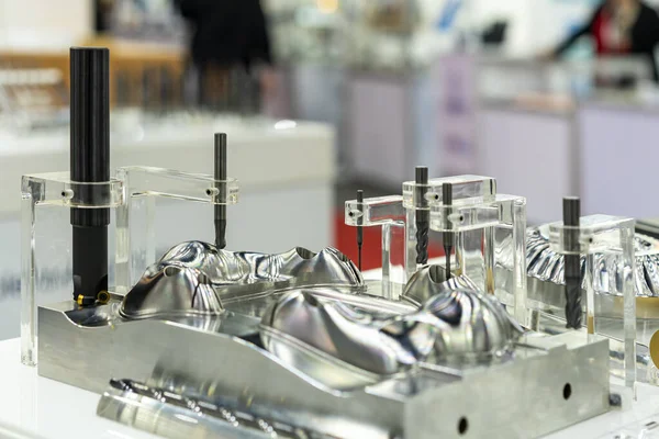 Endüstriyel üretim işlemleri için yüksek doğruluk yüzeyi karpit topu ucu değirmen kesme aracı ve küf veya cnc makine merkezi iş parçası