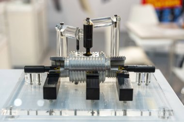 Endüstriyel üretim süreci için cnc makine veya torna makinesinin birçok kesme aracı veya iş parçası yüksek doğruluk