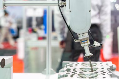 yüksek teknoloji doğruluk ve modern otomatik toplama vakum veya vakum ile montaj emme vanası ve silindir başlı egzoz vanası veya endüstriyel üretim sürecinin ürünleri