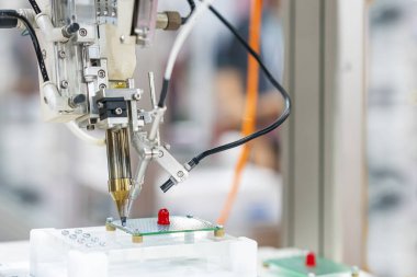 Lehim veya kaynak bölümü veya bileşeni sırasında pcb (yazdırma devresi) montaj makinesi için yüksek teknoloji ve modern otomatik robot