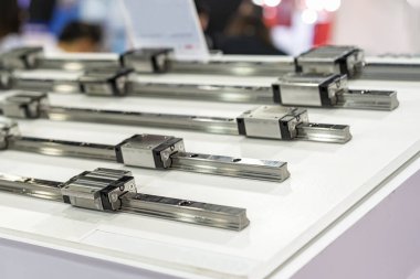 çok kalite ve hassas doğrusal bilye boyutu ve sanayi çalışması için makinenin kılavuz yol desteği
