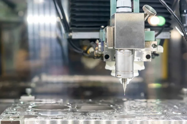 Nahaufnahme Inspektionssonde Für Werkstückabmessungen Inspektion Qualitätskontrolle Prozess Der Cnc Edm — Stockfoto