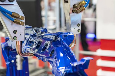 Simüle konum yayı sırasında robot kaynaklama elektrot direnç noktası veya montaj gövde çerçeve otomobil parçası için kıvılcım üretim sürecinde