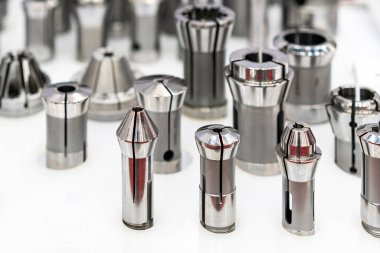 cnc makine merkezi ya da masadaki otomatik değirmen makinesi için çeşitli tipte ve boyutta yay çeliği Collet chuck