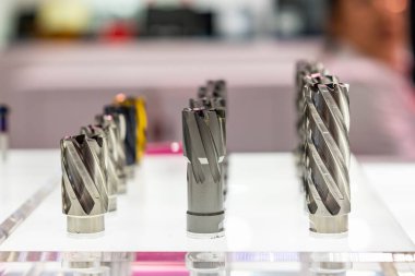 cnc makine merkezi için karpit kesme matkap araçları ile yüksek hızlı çelik çeşitli boyutta endüstriyel metal iş