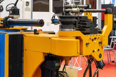 endüstriyel metal üretimi için hassas otomatik cnc hidrolik basınç borusu veya tüp bükme makinesi