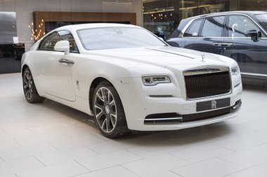 Bangkok Tayland - 28 Ekim 2020 Bangkok Tayland 'da satış için gösteri odasında Rolls-Royce araba gösterisi