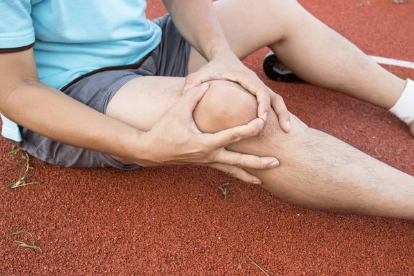 Tendon Knee Joint Problems Man Leg Exercise Stadium — Stock Photo, Image