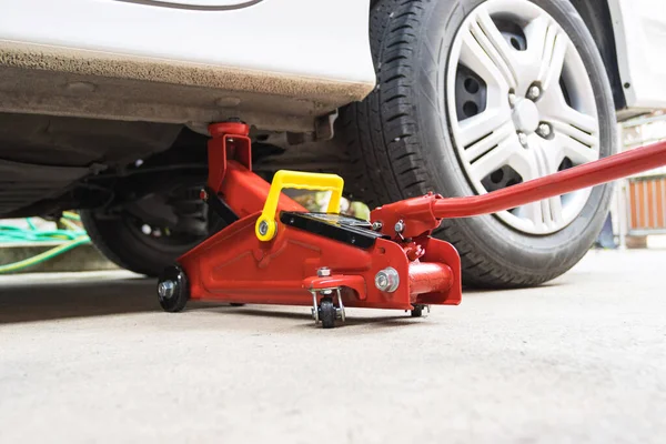 Car Jack Chão Para Carro Para Verificação Reparação Manutenção Carros — Fotografia de Stock