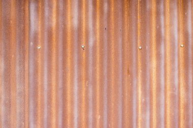 Eski metal levha paslı çatı dokusu arkaplanı 