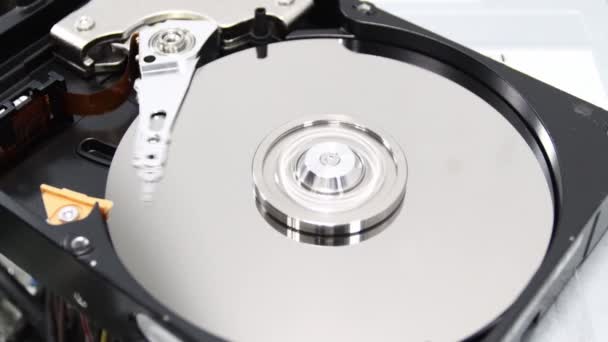 Bilgisayar Konsepti Için Sabit Disk Sürücüsü Veri Depolama Yazısında Çalışıyor — Stok video