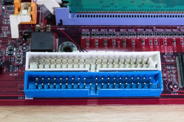 Разъемы Ide Старых Настольных Компьютерах Подключения Кабелей Жесткого Диска — стоковое фото
