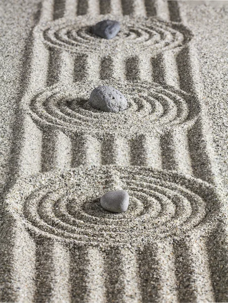 Stenar på sanden. — Stockfoto