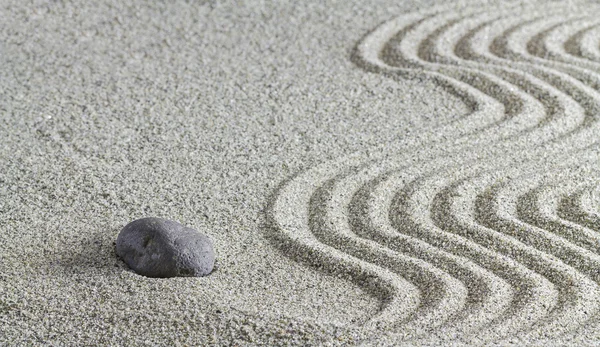 Pedras e uma linha na areia . Fotografia De Stock