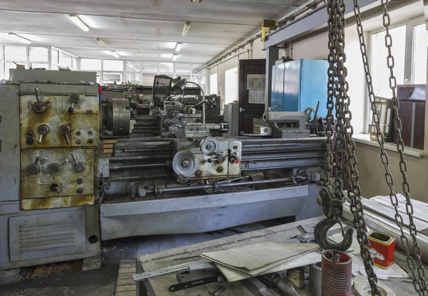 Old Industrial equipment. Turning lathes. — Stock Photo, Image